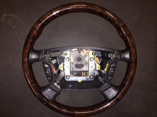 Fully wooden steering wheel heated